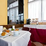 كونتيري فندق 3*
