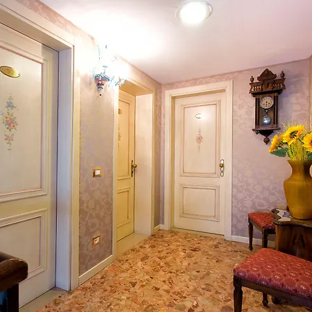 Conterie Hotel
