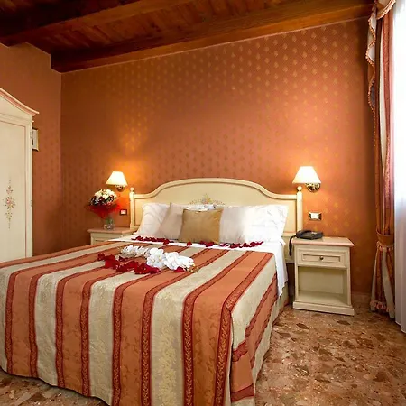 Conterie מלון 3*